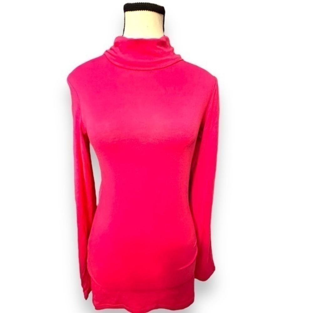 Women’s Ardene Hot Pink Women’s Turtleneck Medium